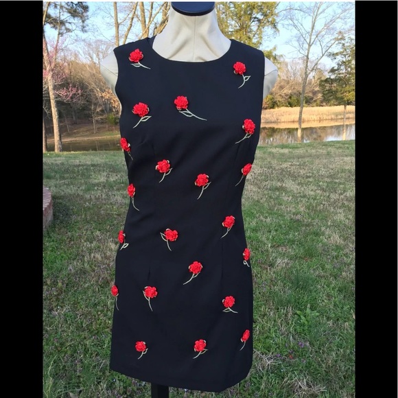 Tabloid Dresses & Skirts - Tabloid Black Pencil Dress with 3D Red Roses Sz 6